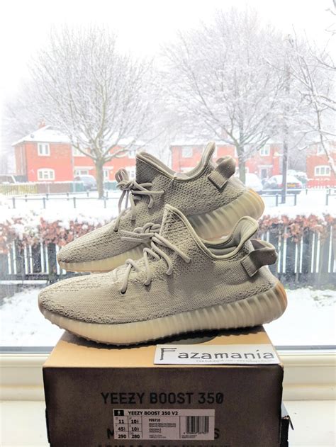 harga sepatu yeezy original termahal
